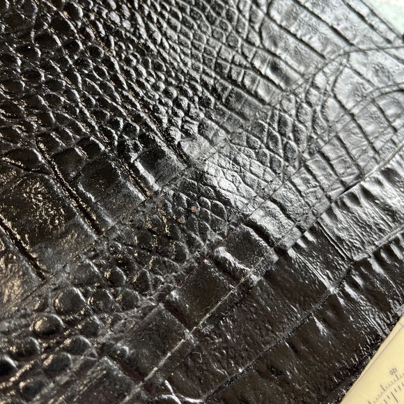 Vintage Snakeskin Bag with Gold Chain Strap - Picture 3 of 7